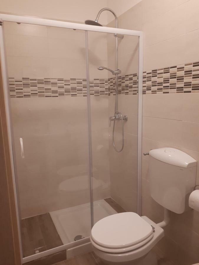 Le Camere Di Sabrina Con Bagno In Camera Сарцана Экстерьер фото